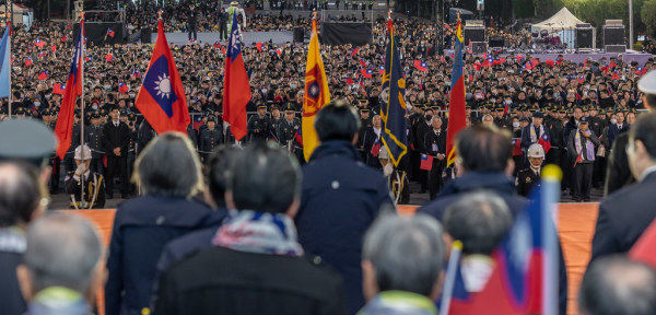 賴總統與蕭副總統出席元旦升旗典禮，與國人共同迎接新年。