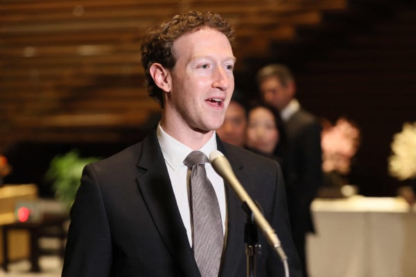 2024年2月27日，美國科技巨頭Meta的掌門人馬克－扎克伯格（Mark Zuckerberg）在訪問東京期間在日本首相辦公室接受記者採訪。