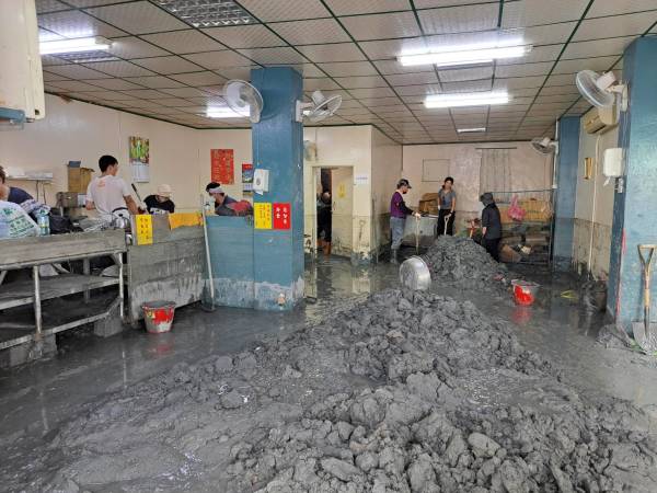 花莲 马太鞍溪 堰塞湖 光复 铲子超人