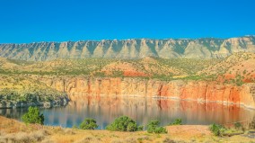普赖尔山的矮人引导人类灵界预见未来(图)