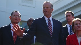 川普呼吁废除阻挠议事以打破政府关门僵局(图)