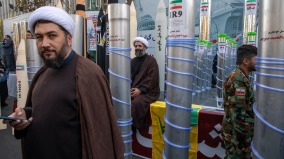 中共被指纵容伊朗导弹重建美军海上拦截中伊货船(图)