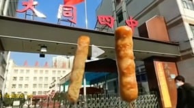 山西大同校园“烤肠事件”发酵大量网民前往声援女生(图)