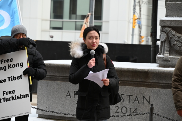 法轮功人权团体代表Fiona Ji发言