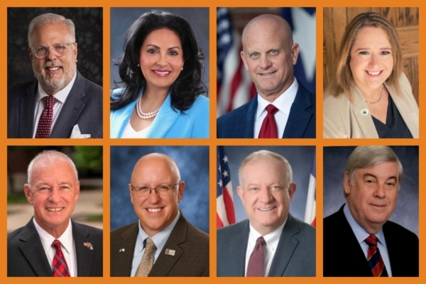 繼德州12座城市向神韻藝術團頒發褒獎令後,適逢神韻迎來成立二十周年,德州再有8座城市向神韻致贈褒獎。自上至下,左起:阿靈頓市長吉姆·羅斯(Jim Ross)、科珀斯克里斯蒂市長保萊特·M·瓜哈爾多(Paulette M. Guajardo )、梨城市長凱文·科爾(Kevin Cole)、沃克西哈奇市長比莉·華萊士(Billie Wallace)、法默斯布蘭奇市長特里· 林恩(Terry Lynne)、薩克斯市長傑夫·比柯斯塔夫(Jeff Bickerstaff)、拿騷灣市長菲爾·約翰遜(Phil Johnson)、泰勒萊克村市長乔恩·基尼(Jon Keeney)。(大紀元合成圖片)