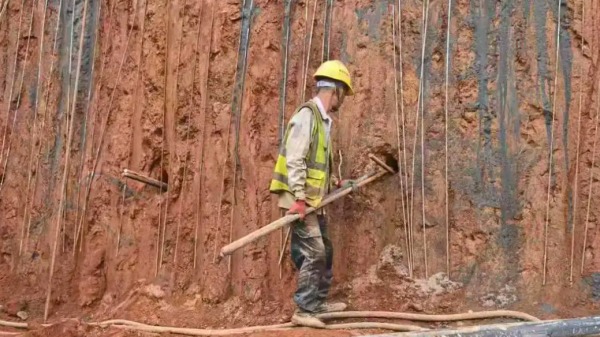 福建省三明市永安抽水蓄能电站大坝被指在施工中偷工减料。