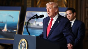 川普称美军打击委内瑞拉毒品船只装载设施(图)