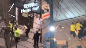 “救救我我不想死”温州女子被警医人员从家中绑架(图)