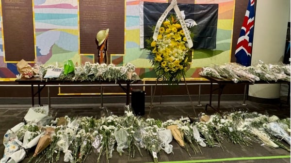 加拿大港人悼念大火死难者