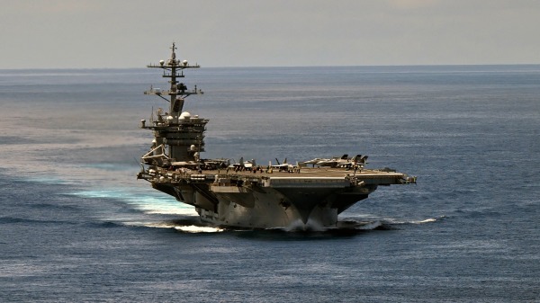 2024年6月29日,美国海军乔治华盛顿号核动力航空母舰在太平洋哥伦比亚海岸附近航行。