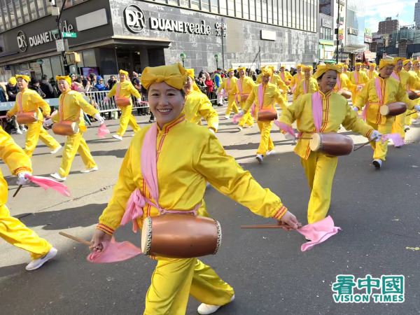 ​​​​​​​2025年2月1日，中國新年乙巳年大年初四，在紐約最大華人居住區法拉盛，紐約市舉行慶賀中國新年大遊行。