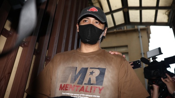 藝人陳零九14日下午在板橋區遭警方拘提到案，移送新北地檢署複訊。（圖片來源：中央社）