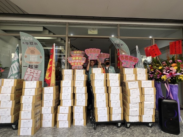 5日，台中市共4选区在截止日期前，将罢免国民党立委二阶连署书送到台中市选举委员会。