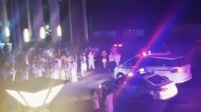 六四前夕湖南爆大规模抗议数千学生围警车阻警察抓人(图)
