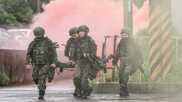 漢光41號演習實兵演練由陸軍206旅實施全旅動員，動員逾3000名後備軍人。（圖片來源：中央社）