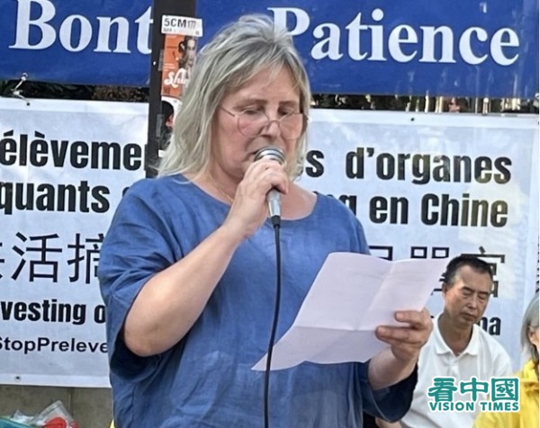 終止中共濫用器官移植國際聯盟（ETAC）的法國成員克莉絲蒂娜（Christina）在集會代表國際人權機構「醫生反對強摘器官協會」法國分會會長Harold King先生在集會上發言。