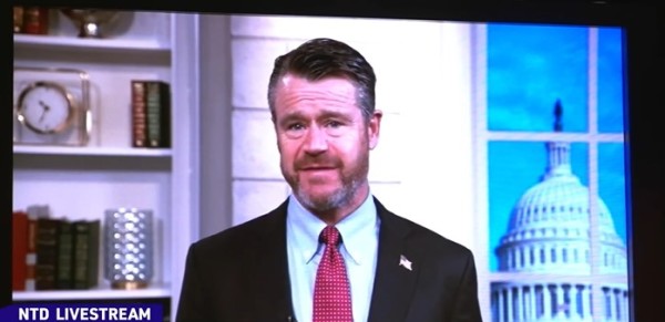 聯邦參議員、前全國共和黨參議員委員會主席托德‧楊（Todd Young）也發來視頻 表達對法輪功學員的聲援與感謝