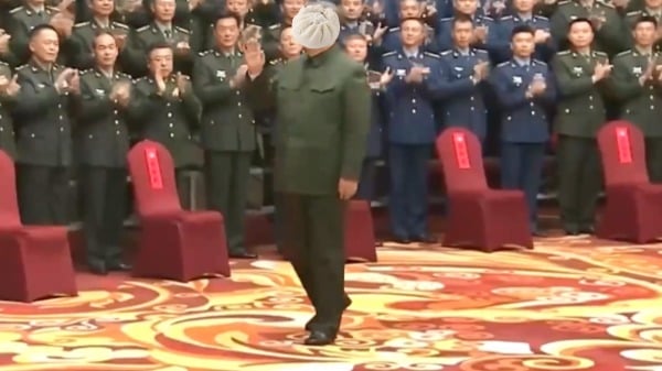 習近平換裝