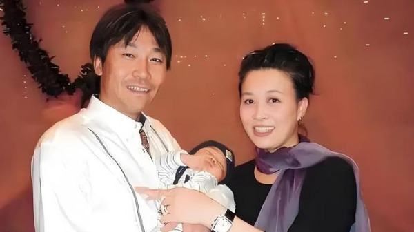 高峰 那英兒子高興