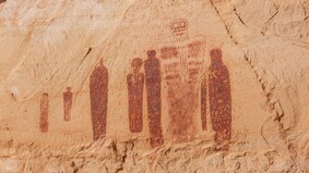 智利的「魔法谷」岩畫上的神話與外星之謎(圖)