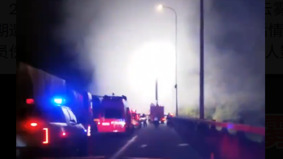 重庆高速隧道货车起火爆炸隧道如炼狱多人捂口鼻逃生(图)