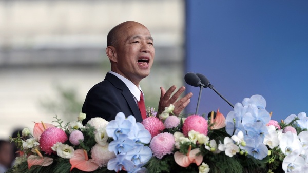 中华民国115年国庆大会10日上午在总统府前举行,国庆筹备委员会主任委员、立法院长韩国瑜致词大脱稿,引朝野论战。