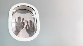 神迹30秒坠落4200米一架客机躲过另一场9.11和一场战争(图)