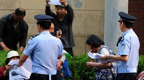 中共五中全会之际大量访民被送进久敬庄看管(图)