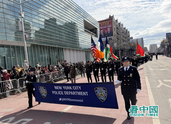 2026年2月21日是中国黄历丙午马年(火马年)大年初五,美国纽约黄历新年游行在最大的华人社区法拉盛中心区域盛大登场