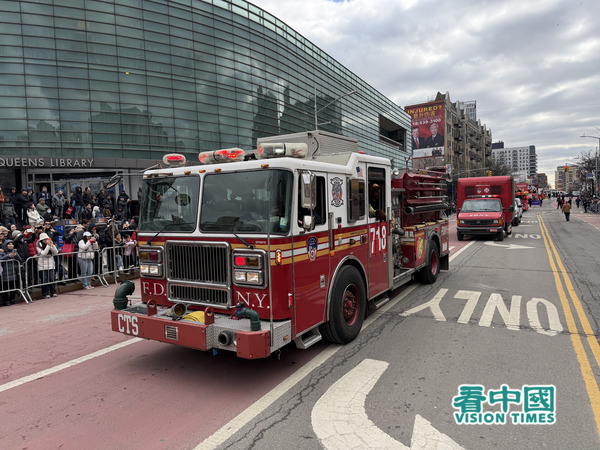 2026年2月21日是中国黄历丙午马年(火马年)大年初五,美国纽约黄历新年游行在最大的华人社区法拉盛中心区域盛大登场