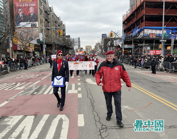 2026年2月21日是中国黄历丙午马年(火马年)大年初五,美国纽约黄历新年游行在最大的华人社区法拉盛中心区域盛大登场