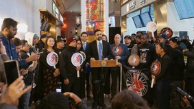 市長馬姆達尼市消費者與工人保護局召開新聞發布會(圖)