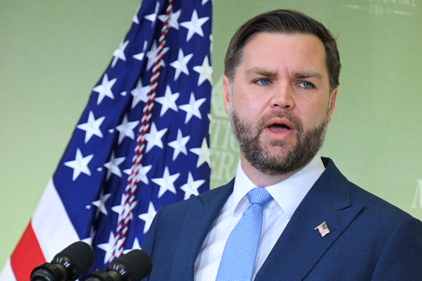 2026年2月4日，美国副总统万斯在国务院举行的首届关键矿产部长级会议上发表讲话。