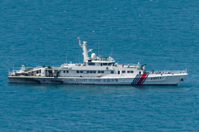 中共導彈驅逐艦撞爛海警船捂嘴一年後承認兩人喪生(圖)