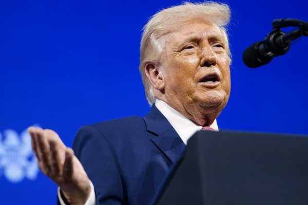 2026年3月27日,美國總統唐納德.川普(Donald Trump)在佛羅里達州邁阿密海灘(Miami Beach,Florida)的費納酒店(Faena Hotel)舉行的FII PRIORITY峰會上發表講話。這是川普連續第二年出席由沙特支持的投資峰會併發表演講。