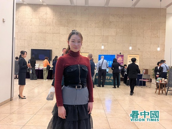 现职音乐剧演员的渡边女士