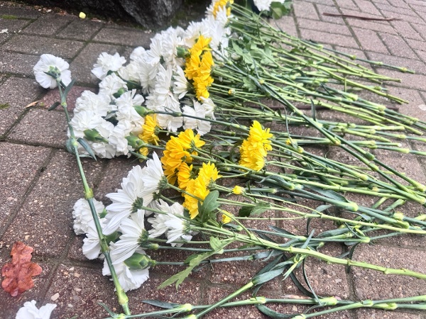 獻花