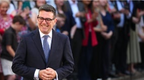 英新首相上任首日與川普通話聚焦貿易中東與安全(圖)