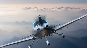 小飛機撞北京最高樓駕駛小型飛機這幾點要注意(圖)