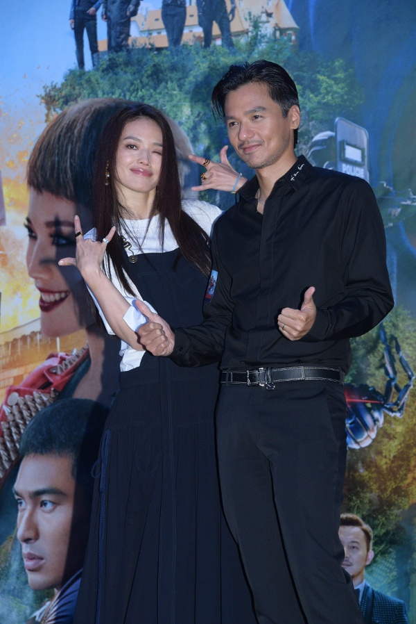 2017年8月22日，冯德伦、舒淇出席在香港举行的电影《侠盗联盟》首映。（图片来源：TPG／Getty Images）
