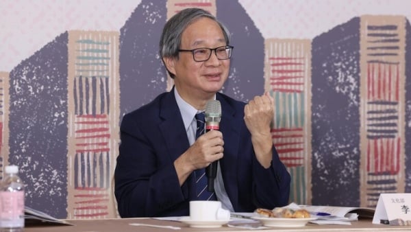 文化部長李遠