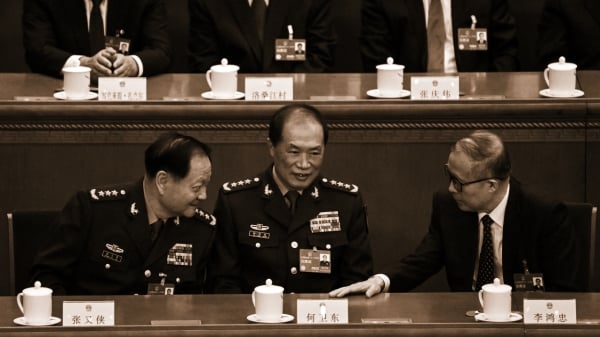 红朝“军虎”何卫东沉浮录(组图)