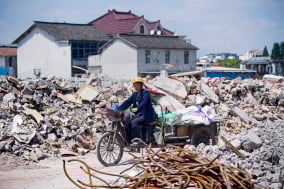 中国经济出问题中共要求党政机关过紧日子(图)
