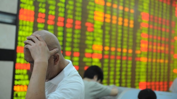 重磅警告：中国股市恐崩溃房价远未触底(图)