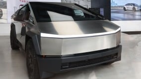 Cybertruck车主葬身火海家属起诉特斯拉(图)