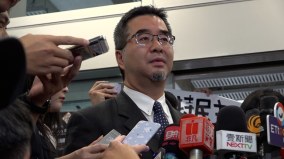 萧旭岑率团会晤王沪宁辟谣未谈及政治(图)