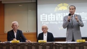 力挺香港议会筹备委员会曹兴诚：中共快垮台了(图)