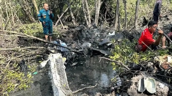 泰國一架小型飛機發生墜機事故，機上9人全數罹難 包括5名中國人。