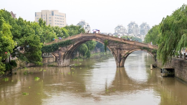 位於浙江省寧波餘姚城區姚江上的通濟橋