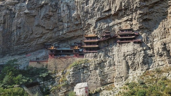 山西省北嶽恆山上的一座千年懸空寺